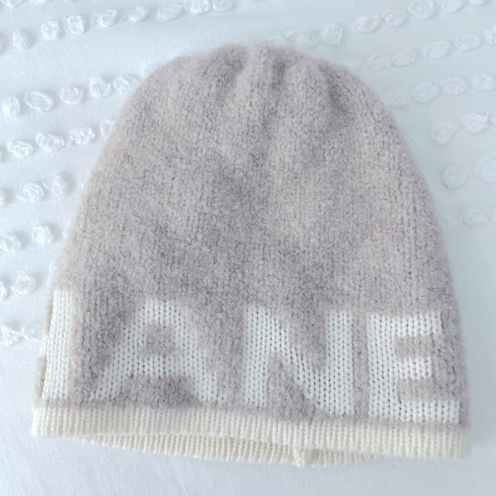 SOLD 💔Chanel beige beanie